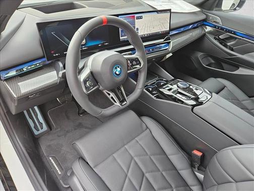 2025 BMW i5 M60