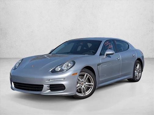 2016 Porsche Panamera Edition