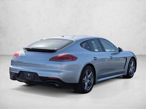 2016 Porsche Panamera Edition