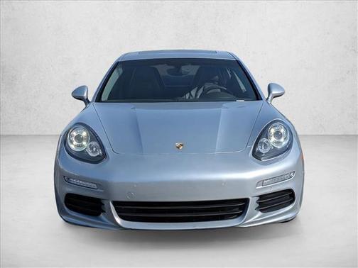 2016 Porsche Panamera Edition