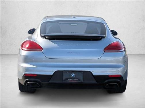 2016 Porsche Panamera Edition