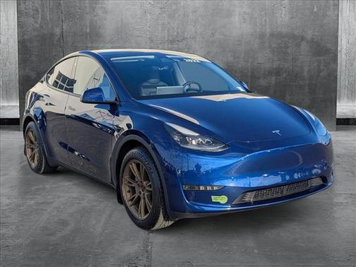 2022 Tesla Model Y Long Range Dual Motor All-Wheel Drive