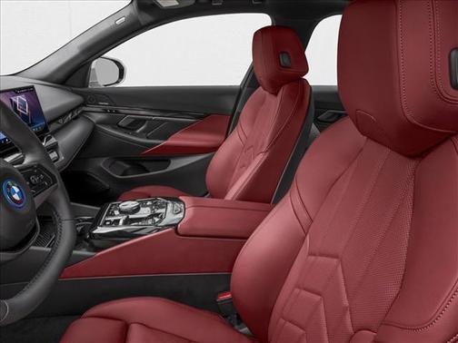 Mineral White Metallic 2026 BMW i5 M60