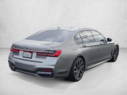 2022 BMW 750 i xDrive