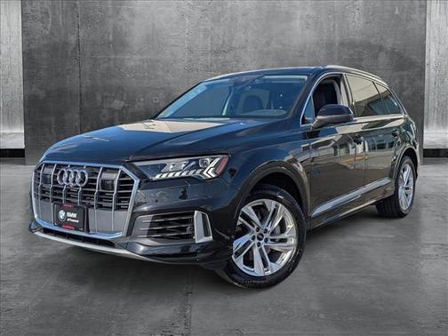 2024 Audi Q7 55 Premium Plus