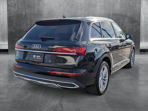 2024 Audi Q7 55 Premium Plus