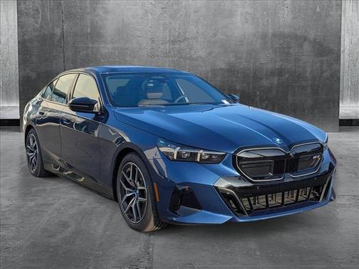 2025 BMW i5 M60