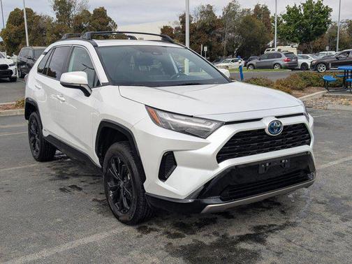 2024 Toyota RAV4 Hybrid SE