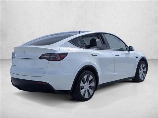 Pearl White Multi-Coat 2022 Tesla Model Y Long Range Dual Motor All-Wheel Drive
