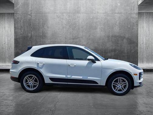 2020 Porsche Macan Base