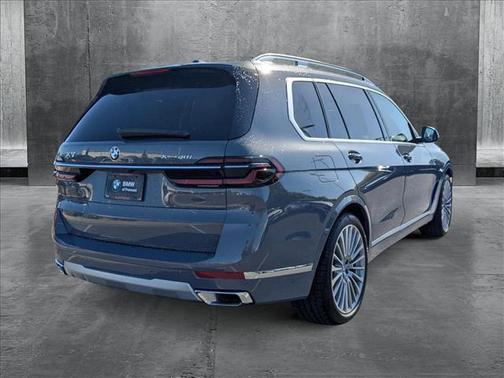 2025 BMW X7 xDrive40i