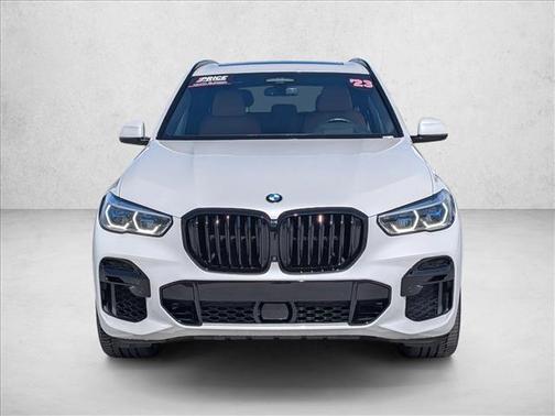 Mineral White Metallic 2023 BMW X5 M50i