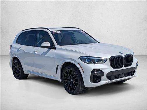 Mineral White Metallic 2023 BMW X5 M50i