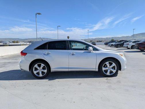 Classic Silver Metallic 2009 Toyota Venza Base