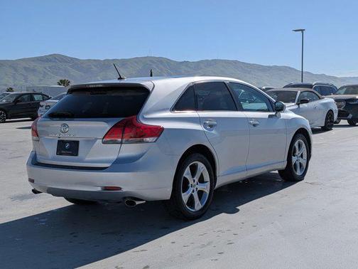 Classic Silver Metallic 2009 Toyota Venza Base