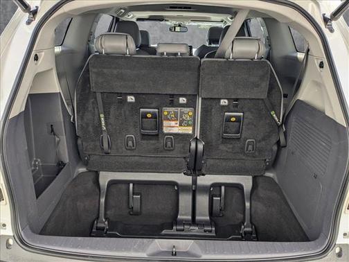 2021 Toyota Sienna XLE 8 Passenger