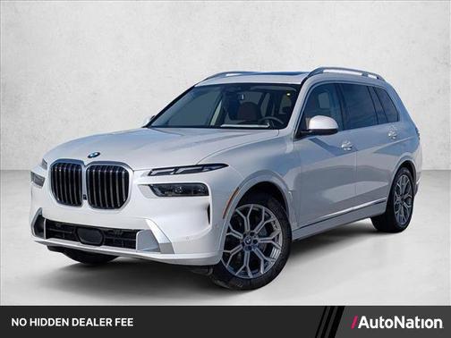 Mineral White Metallic 2026 BMW X7 xDrive40i