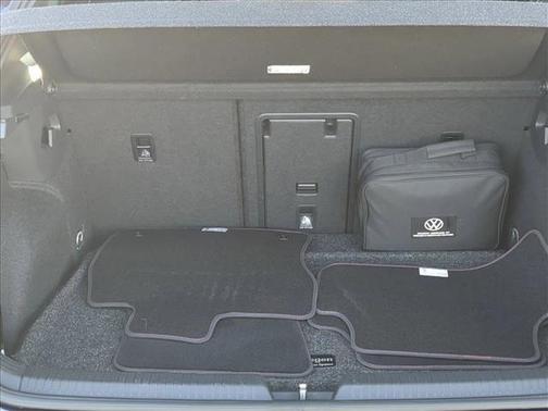 2022 Volkswagen Golf GTI 2.0T S DSG