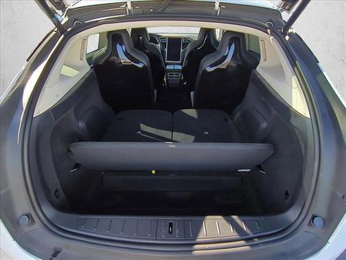 2016 Tesla Model X 75D