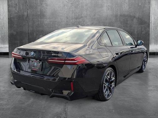 2025 BMW i5 eDrive40