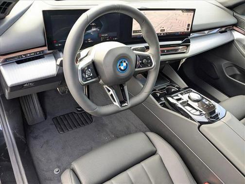 2025 BMW i5 eDrive40
