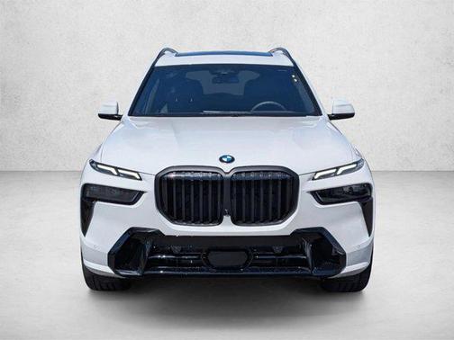Alpine White 2026 BMW X7 xDrive40i