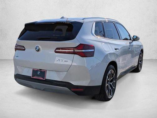 Mineral White Metallic 2026 BMW X3 30 xDrive
