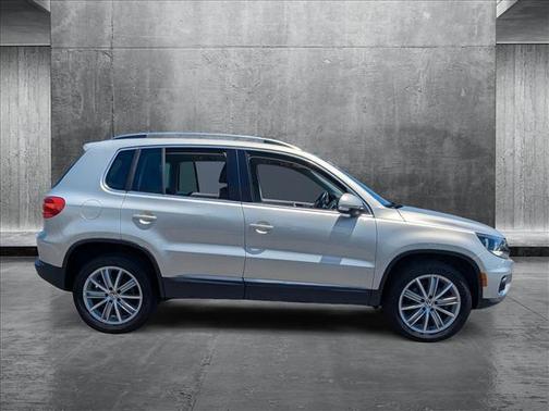 2012 Volkswagen Tiguan SE