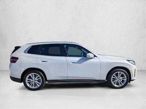 Mineral White Metallic 2025 BMW X3 30 xDrive