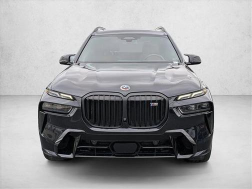 2023 BMW X7 M60i