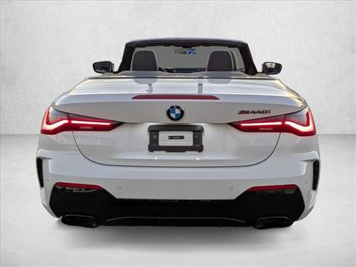 2024 BMW M440 i
