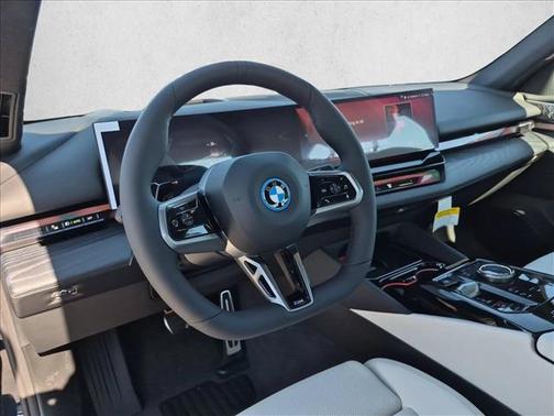 Carbon Black Metallic 2027 BMW i5 eDrive40
