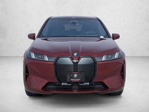 Aventurin Red Metallic 2026 BMW iX xDrive45