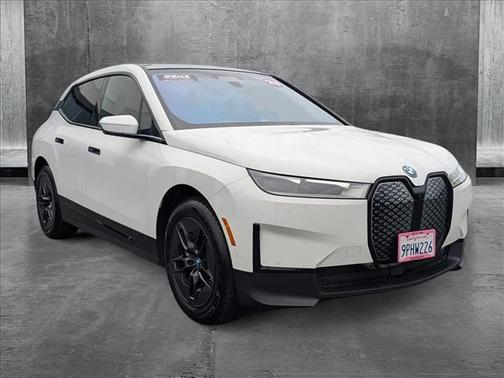 2025 BMW iX xDrive50