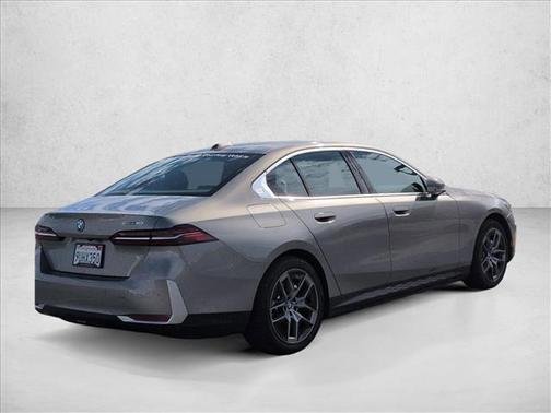 2025 BMW i5 eDrive40