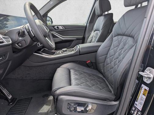 Black Sapphire Metallic 2026 BMW X5 xDrive40i