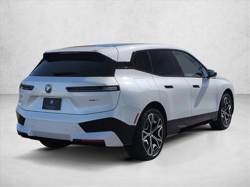 2025 BMW iX xDrive50