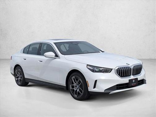 Alpine White 2026 BMW 530 xDrive