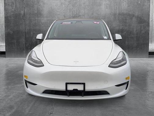 2022 Tesla Model Y Long Range Dual Motor All-Wheel Drive