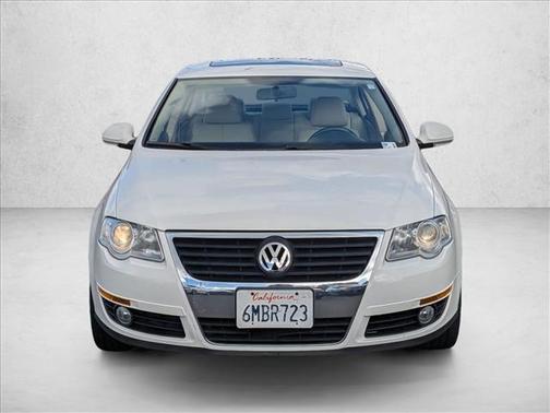 2010 Volkswagen Passat Komfort