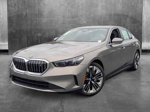 2025 BMW i5 eDrive40
