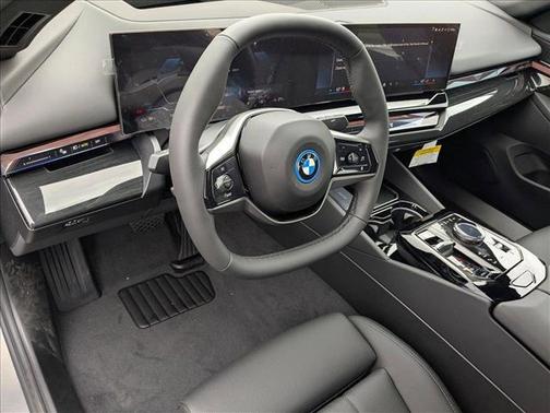 2025 BMW i5 eDrive40