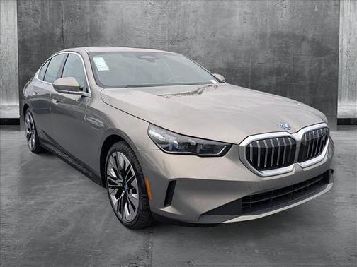 2025 BMW i5 eDrive40