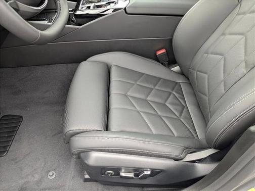 2025 BMW i5 eDrive40
