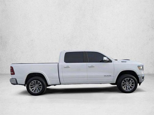 Bright White Clearcoat 2022 RAM 1500 Laramie