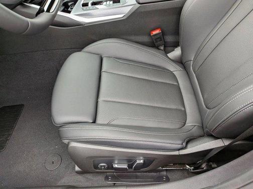 Mineral White Metallic 2025 BMW 330 330i