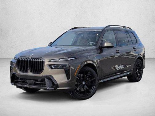 Manhattan Green Metallic 2026 BMW X7 xDrive40i