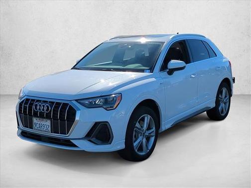 2022 Audi Q3 45 S line Premium