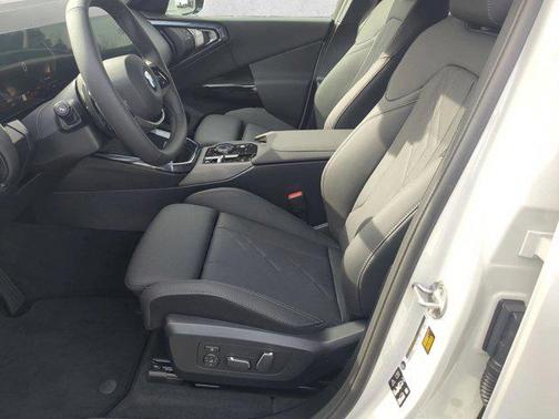 Mineral White Metallic 2026 BMW X3 30 xDrive