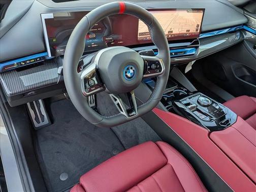 2025 BMW i5 M60